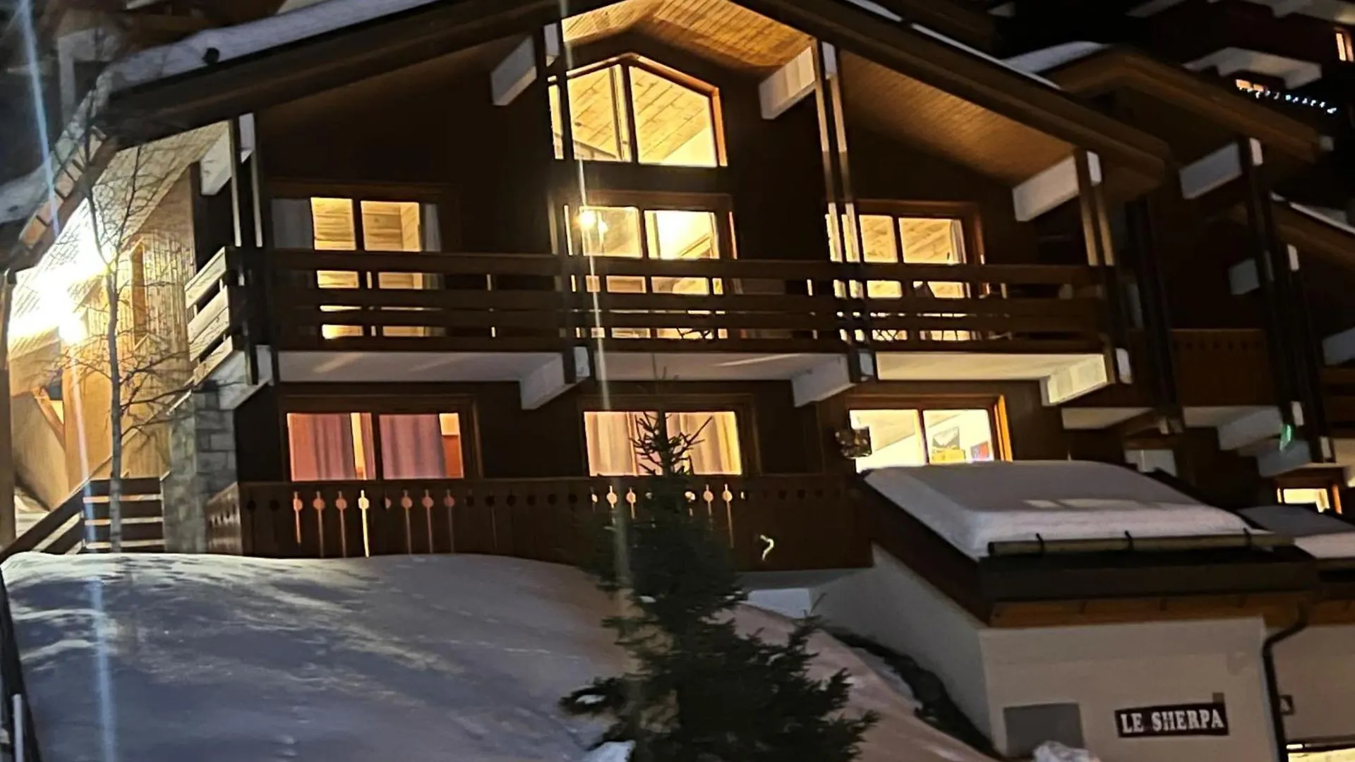 Family T3 Near The Slopes Meribel 0*,  France